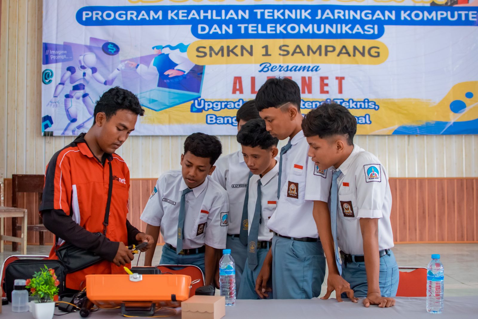 SMKN 1 Sampang Gelar Program IDUKA Mengajar Bersama ALFANET, Tingkatkan Kompetensi Siswa TJKT